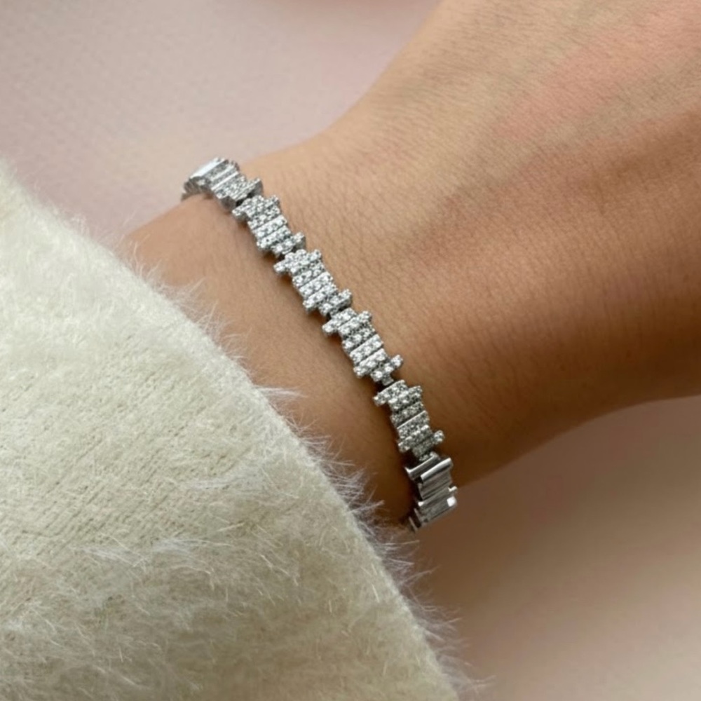 Zigzag Silver Platinum Plated Bracelet Cubic Zirconia Waterproof Dainty Jewelry